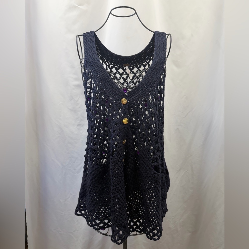 Free People navy crochet gold button tank size L